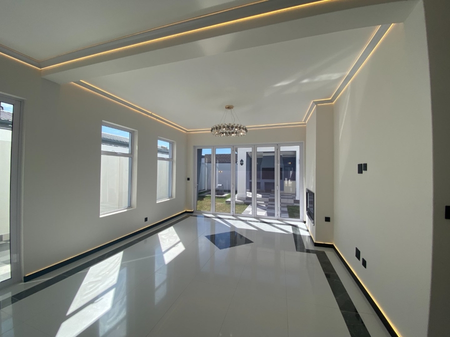 4 Bedroom Property for Sale in Sandown Western Cape